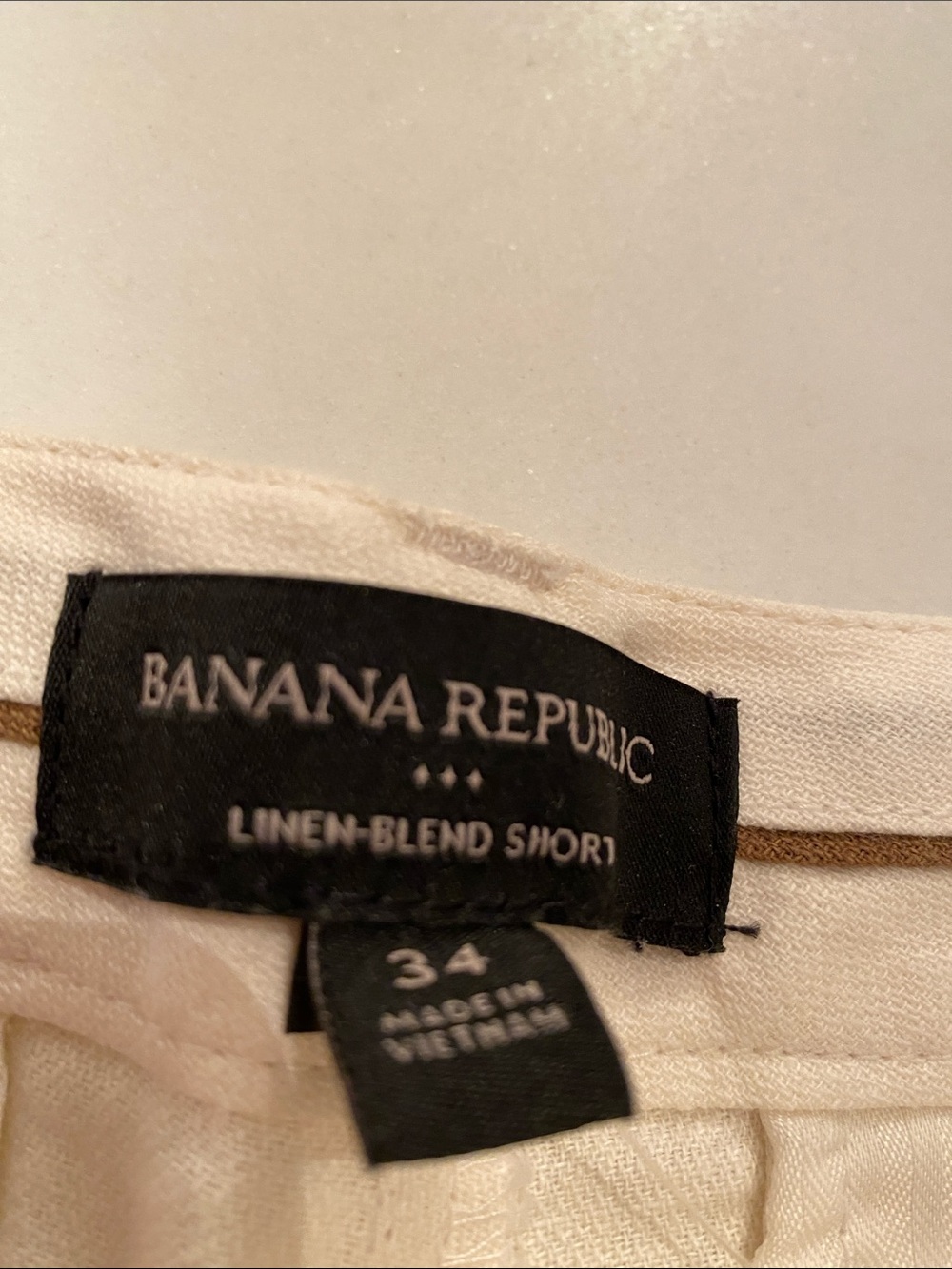 Banana Republic Cream Flat-Front Linen-Blend Men’s Shorts - Picture 2 of 5